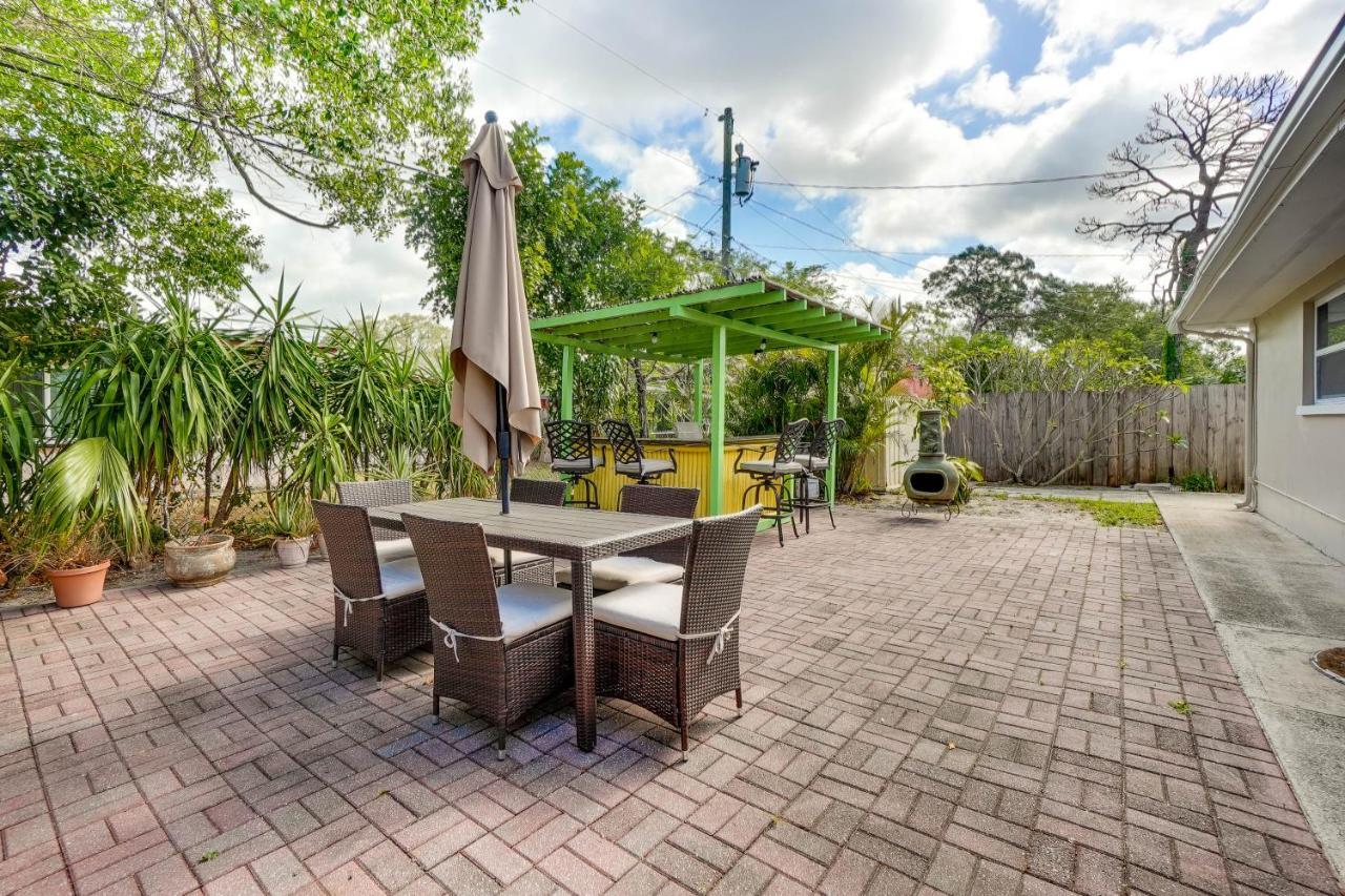 Clearwater Vacation Home Rental With Tiki Bar! Exterior photo